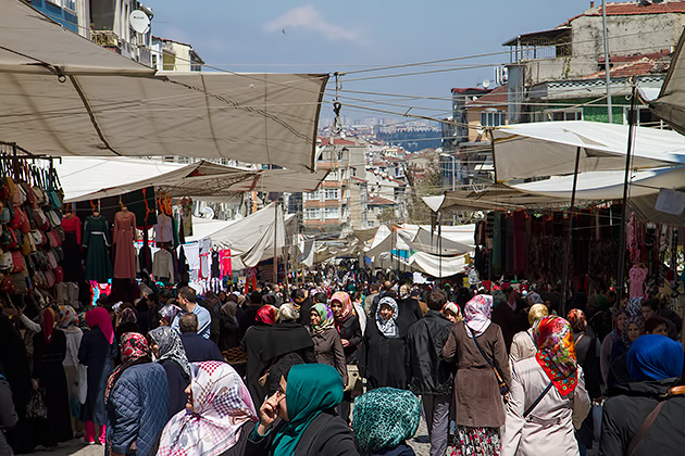 Read more about the article The Çarşamba Market and the Fatih Camii