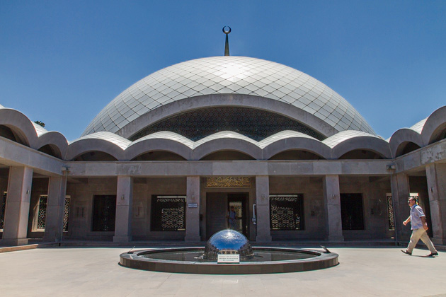 Read more about the article Modern Mosques