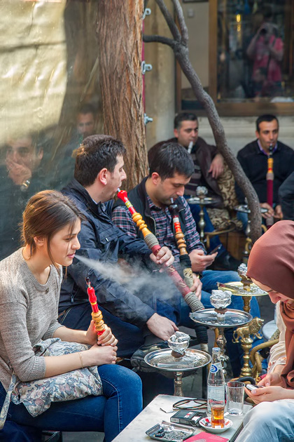 Read more about the article Smoking Nargile In Istanbul