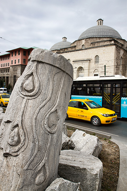 Read more about the article From Sultanhamet Square to Beyazit